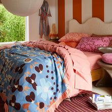 Load image into Gallery viewer, Sage &amp; Clare Arya Knit Throw
